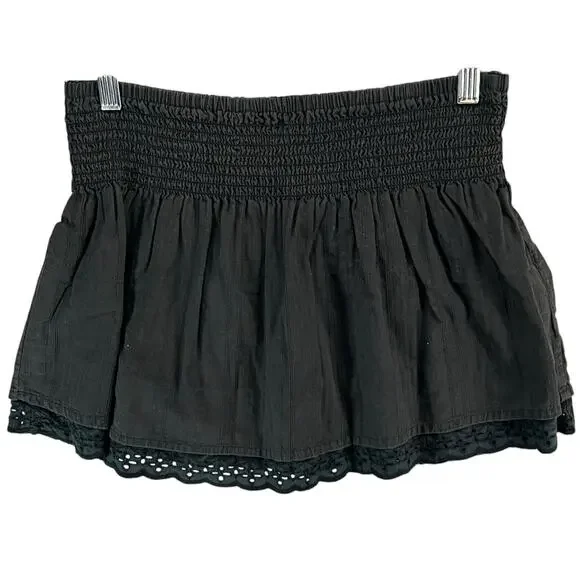 Roxy Y2K Mini Skirt XS Black Smocked Waist Eyelet Hem Pull On Boho Beach Casual - Picture 3 of 11